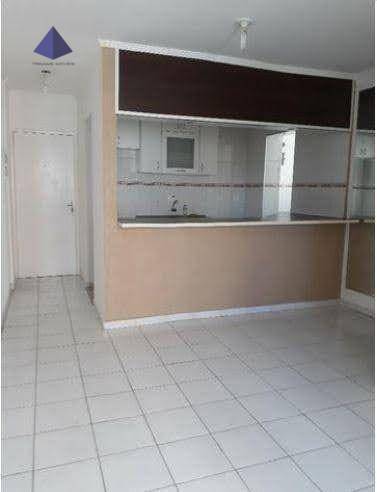 Apartamento à venda com 3 quartos, 70m² - Foto 1