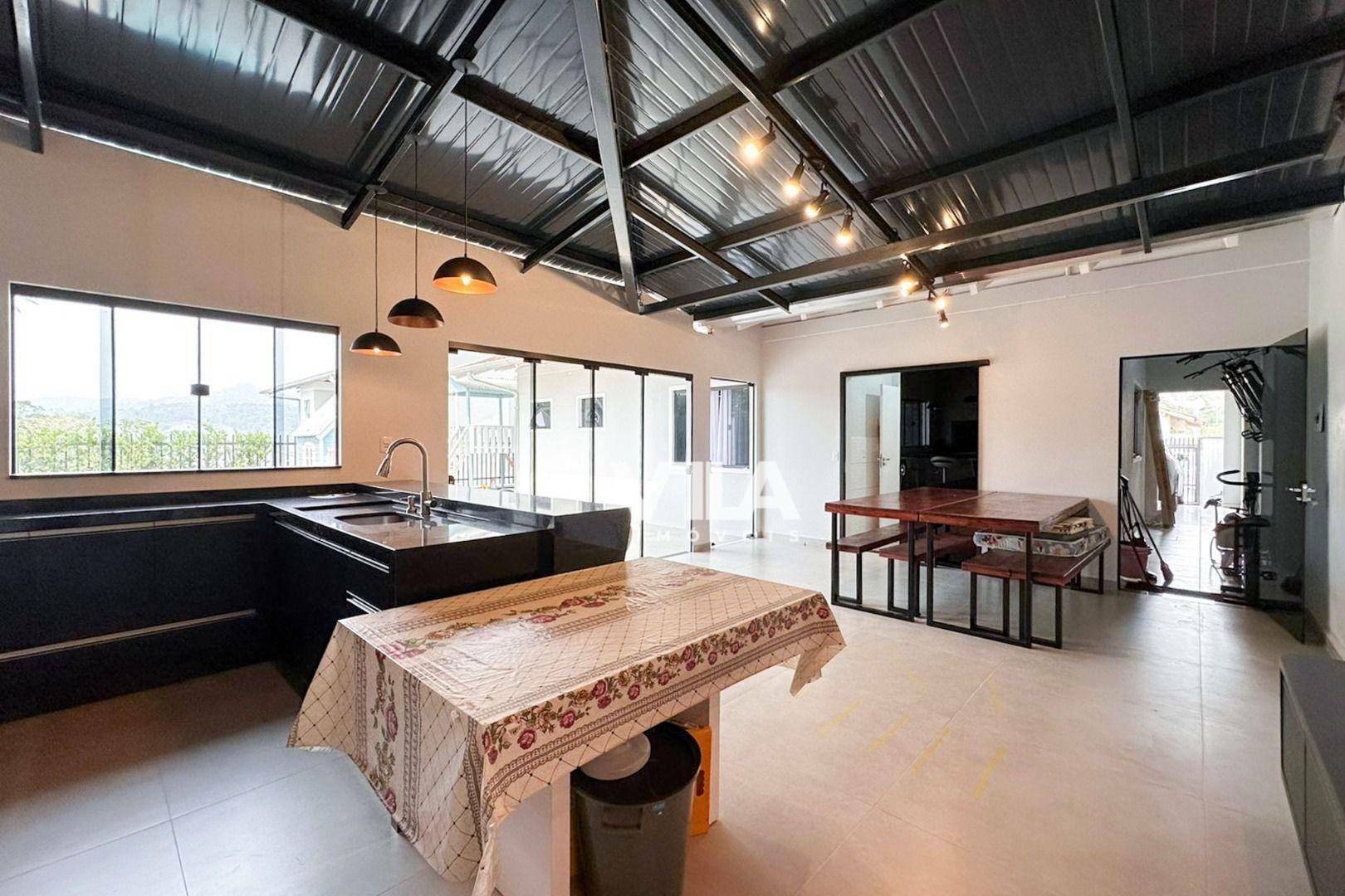 Casa à venda com 3 quartos, 260m² - Foto 17