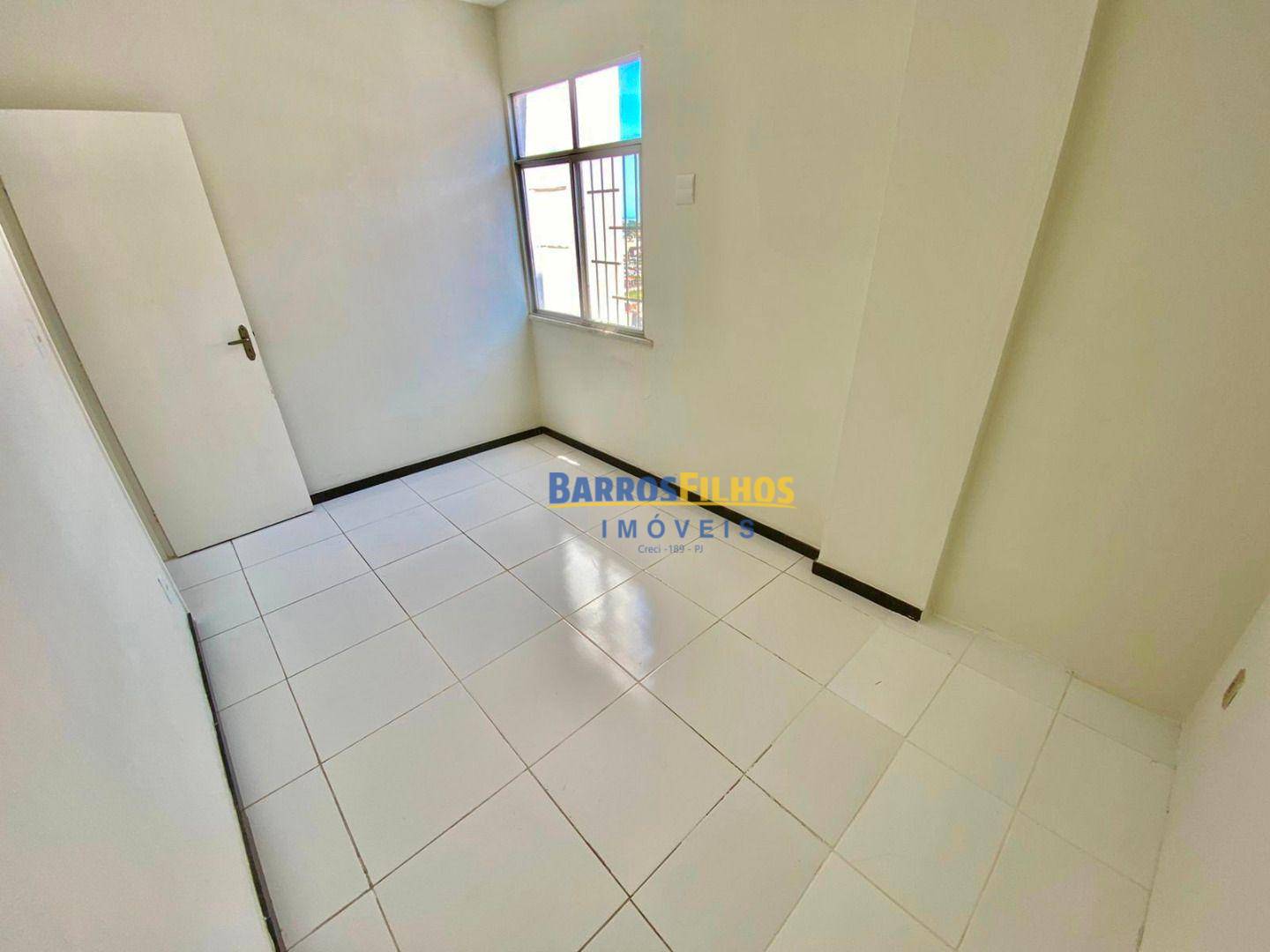 Apartamento para alugar com 3 quartos, 80m² - Foto 7