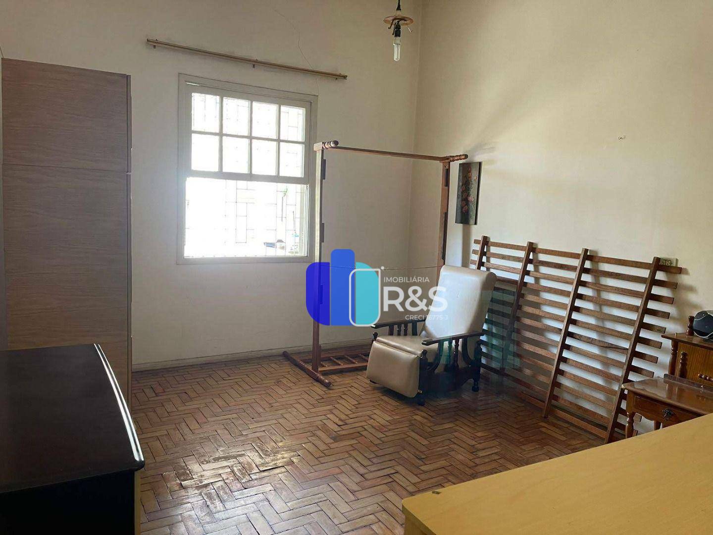 Casa à venda com 4 quartos, 250m² - Foto 3