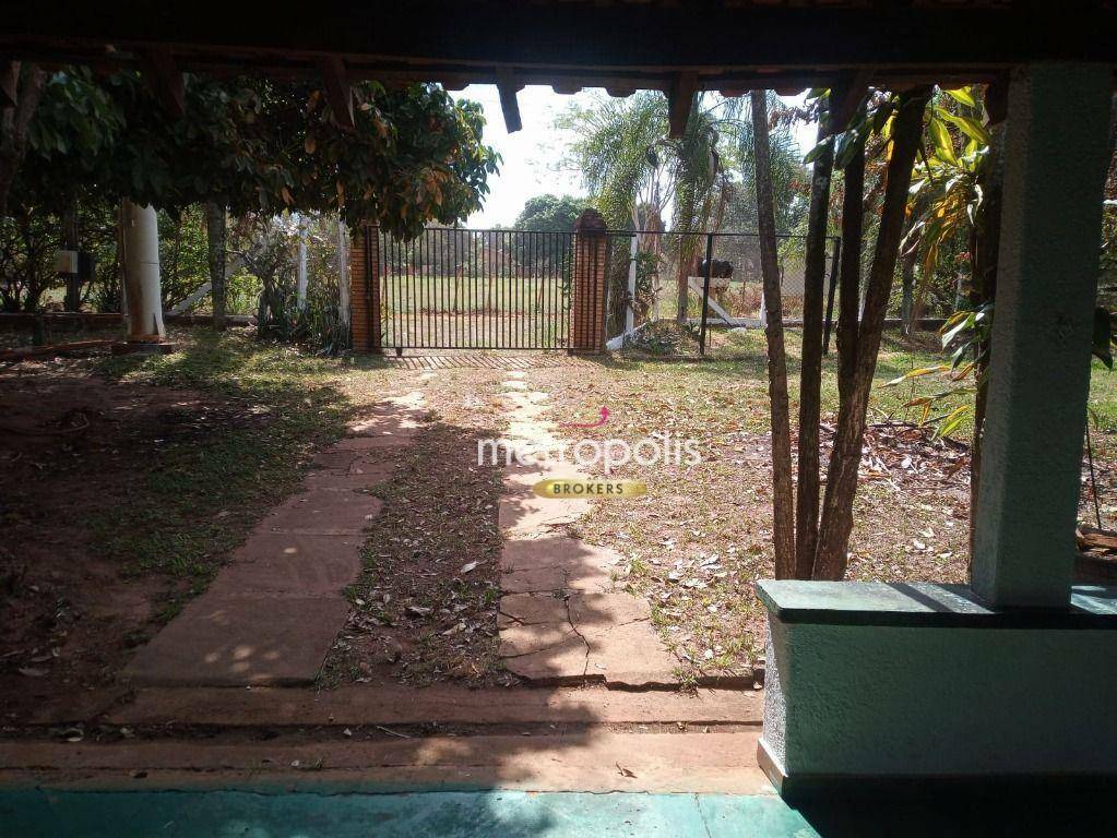 Chácara à venda com 2 quartos, 150m² - Foto 2