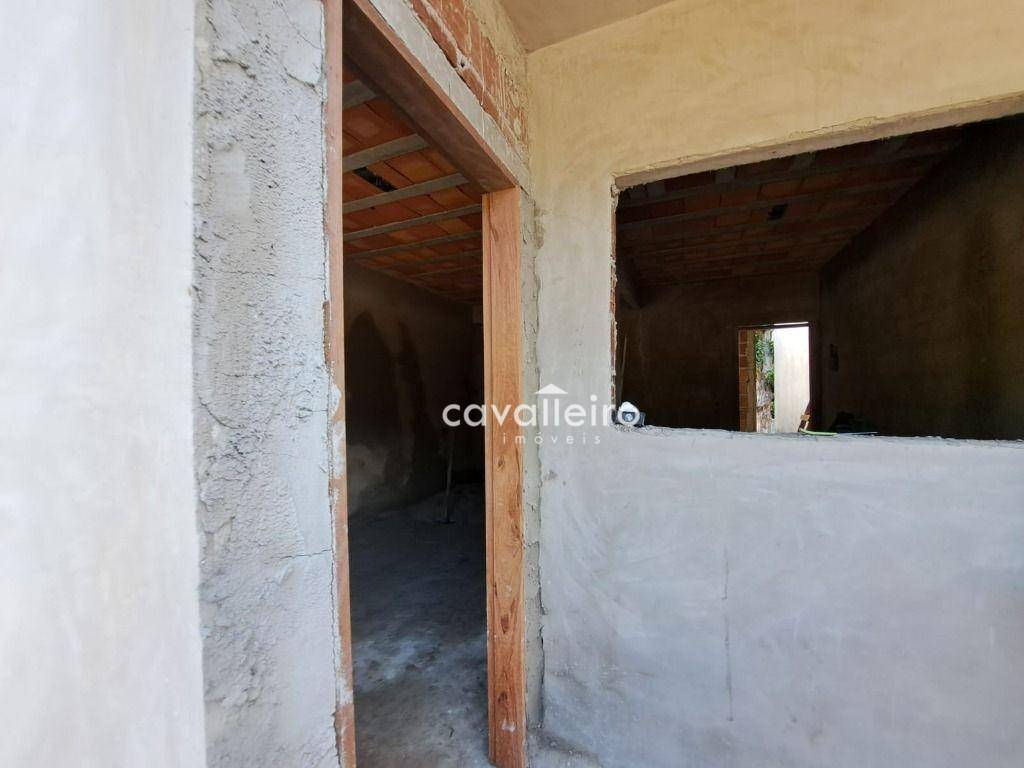 Casa à venda com 2 quartos, 69m² - Foto 6