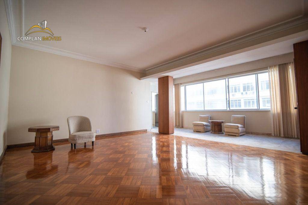 Apartamento para alugar com 4 quartos, 280m² - Foto 1