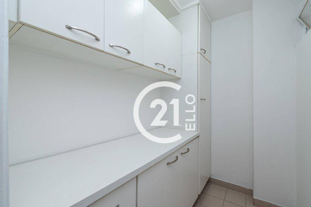 Apartamento para alugar com 3 quartos, 140m² - Foto 15