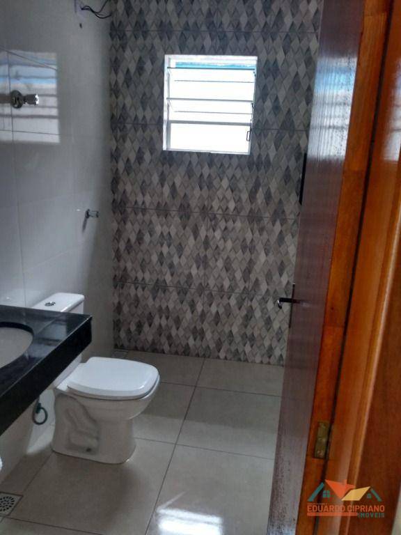 Casa à venda com 3 quartos, 82m² - Foto 8