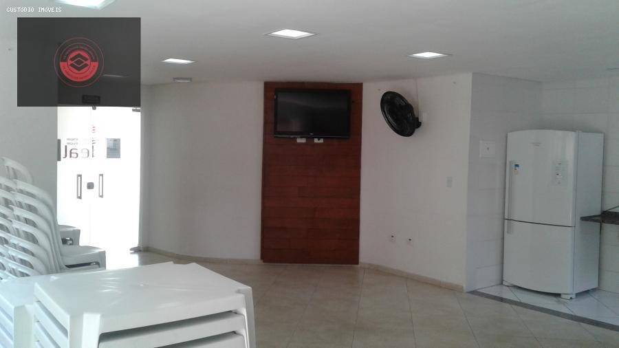 Apartamento à venda com 2 quartos, 63m² - Foto 19