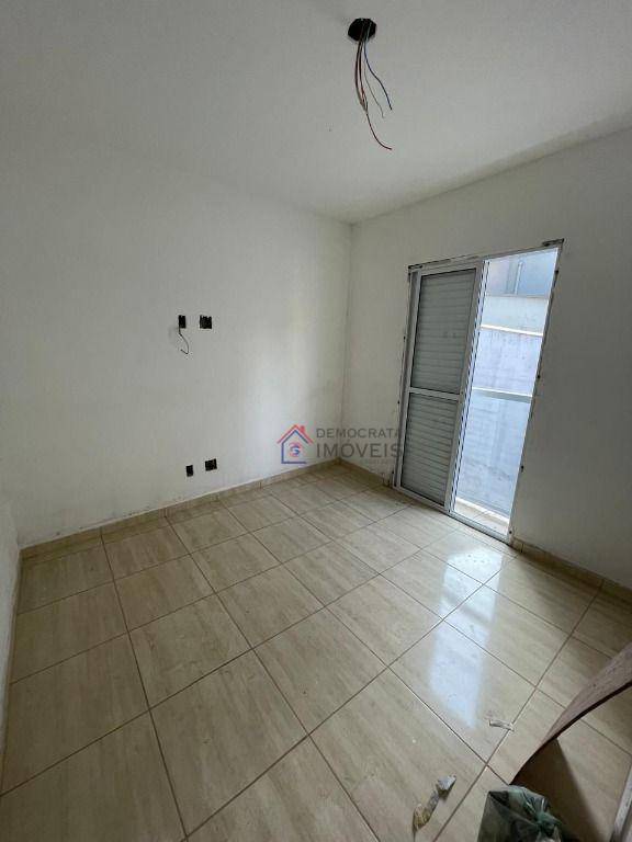 Sobrado à venda com 2 quartos, 60m² - Foto 5