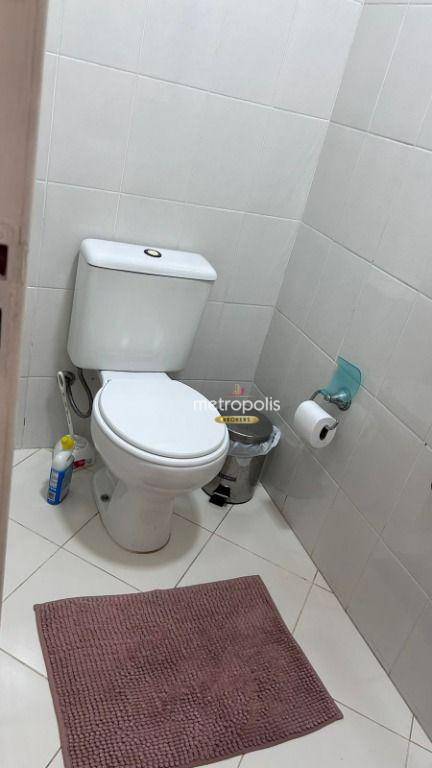 Casa à venda e aluguel com 3 quartos, 230m² - Foto 25