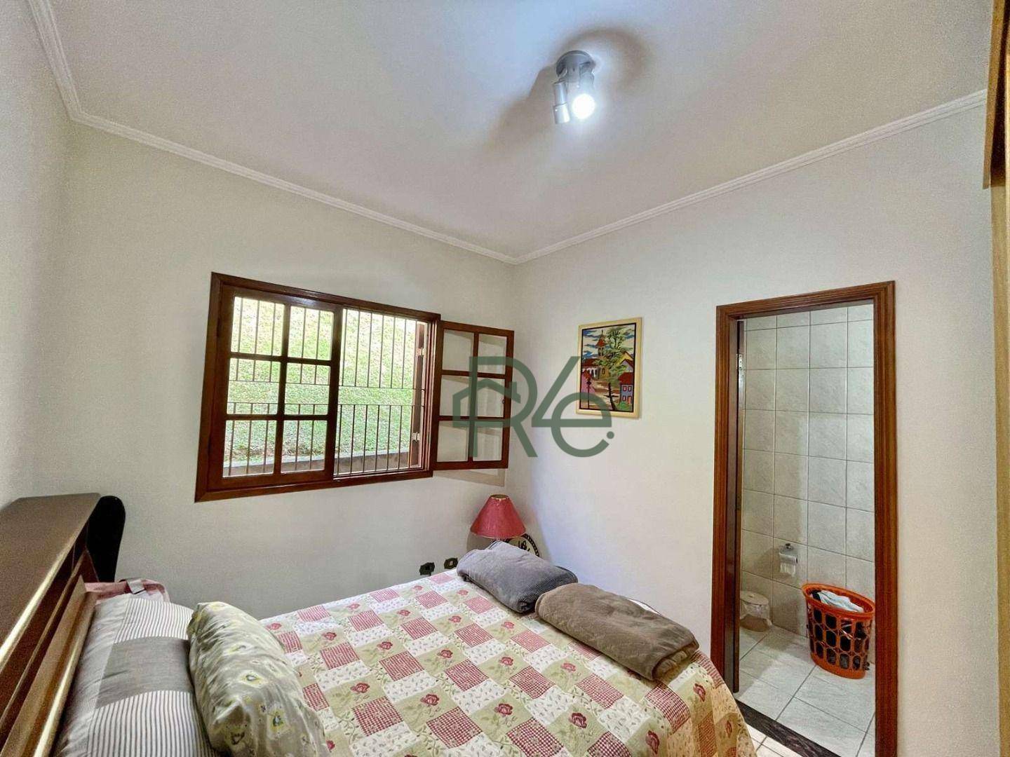 Casa de Condomínio à venda e aluguel com 3 quartos, 321m² - Foto 32