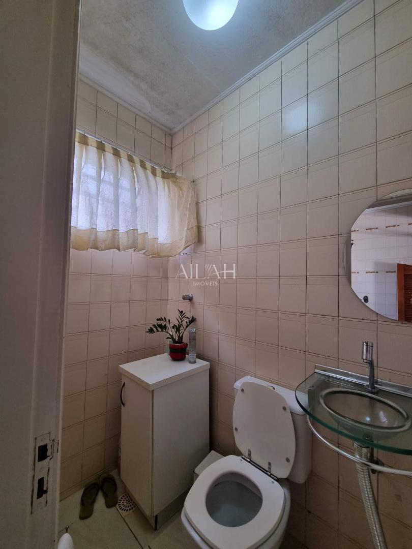Casa à venda com 4 quartos, 216m² - Foto 14