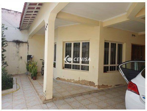 Casa à venda com 6 quartos, 213m² - Foto 5