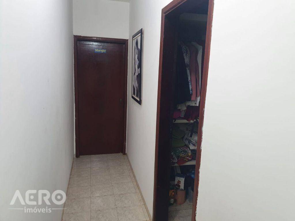 Chácara à venda com 4 quartos, 590m² - Foto 23