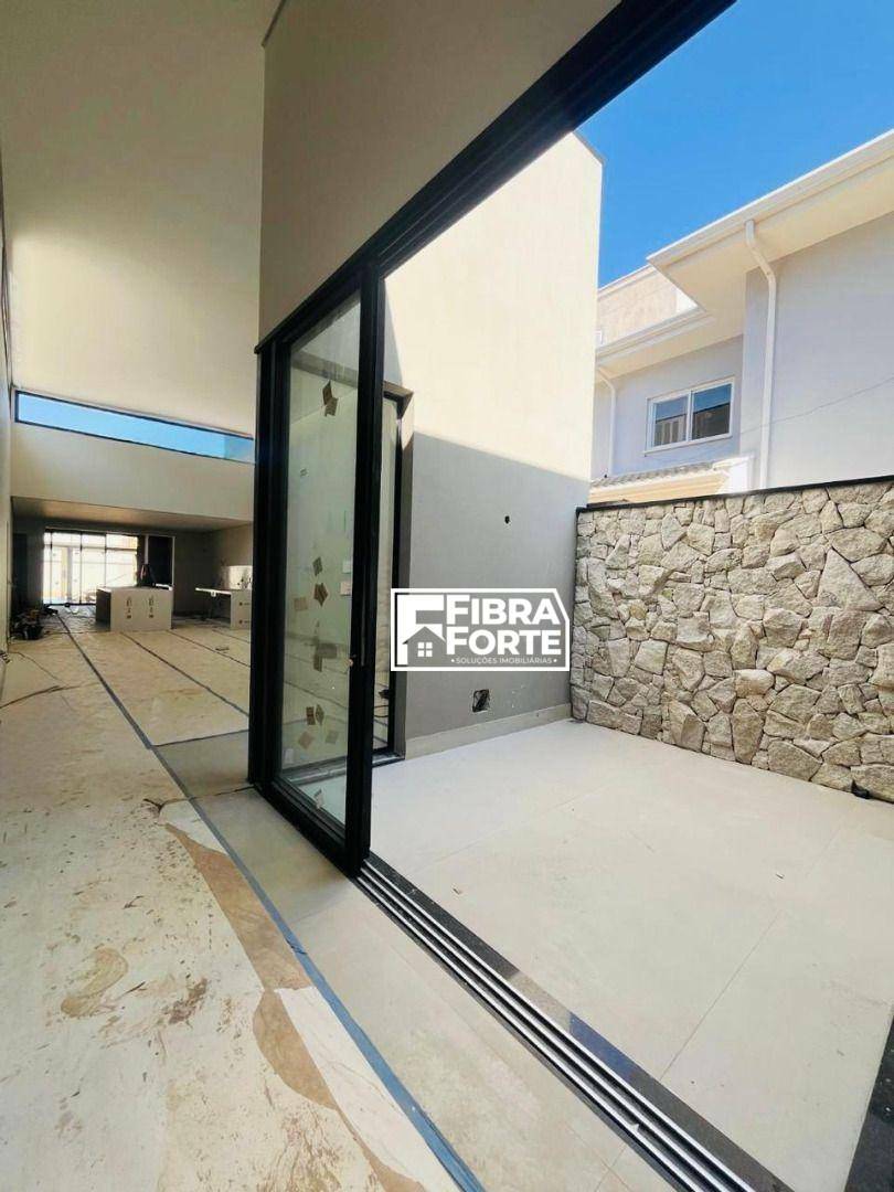 Casa de Condomínio à venda com 4 quartos, 305m² - Foto 19