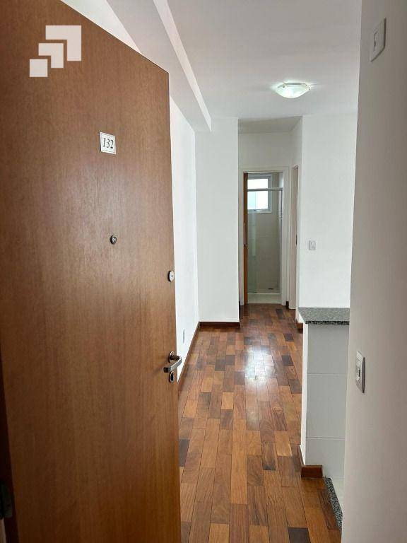 Apartamento para alugar com 1 quarto, 44m² - Foto 10