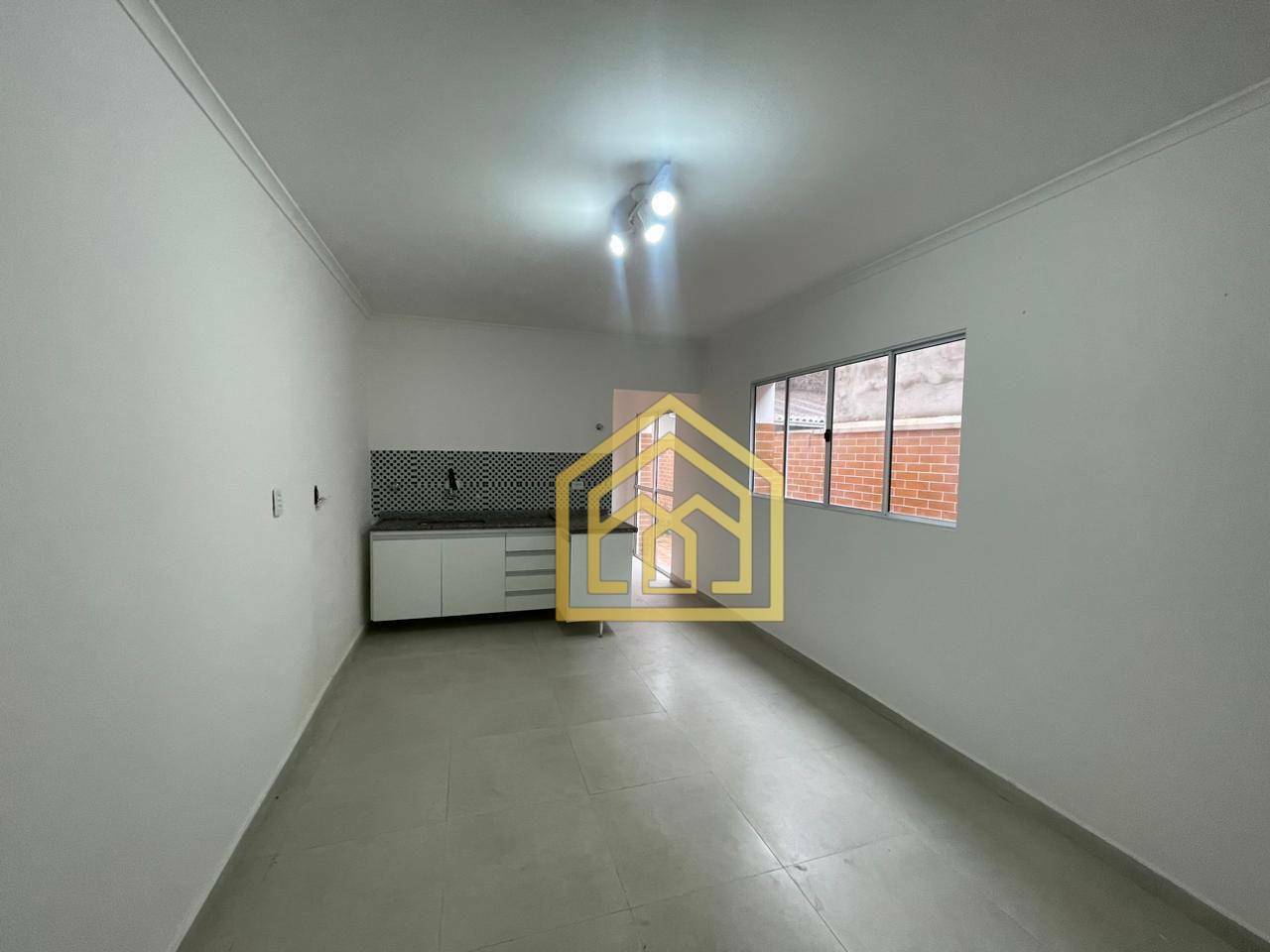 Sobrado à venda com 3 quartos, 210m² - Foto 1