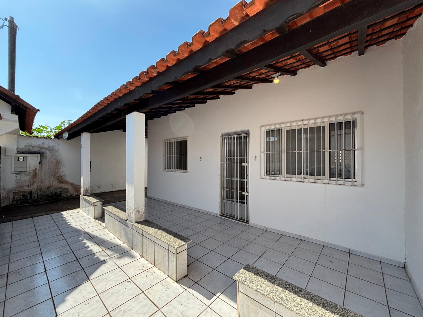 Casa à venda com 2 quartos, 260m² - Foto 1