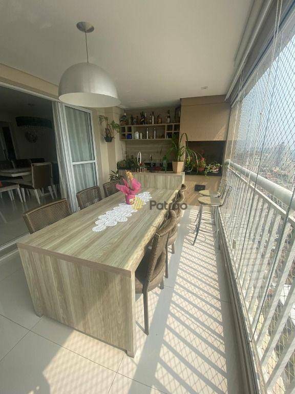 Apartamento à venda com 3 quartos, 156m² - Foto 2