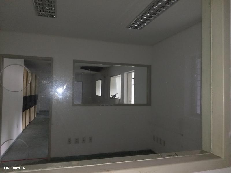 Prédio Inteiro para alugar com 1 quarto, 700m² - Foto 2