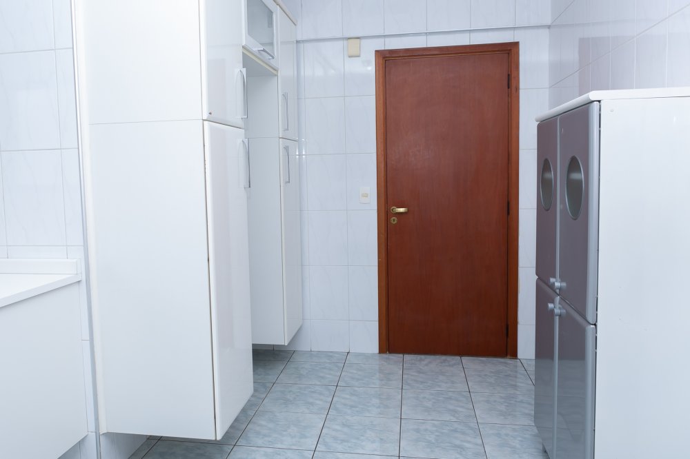 Apartamento para alugar com 4 quartos, 193m² - Foto 12