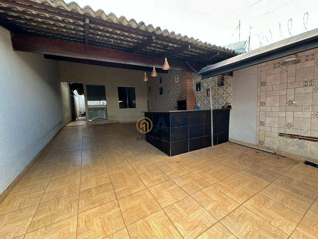 Casa à venda com 2 quartos, 96m² - Foto 1