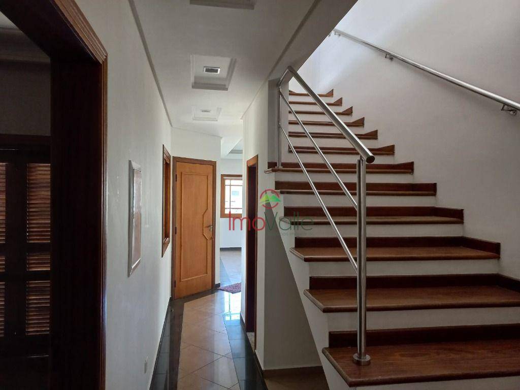 Casa de Condomínio à venda com 4 quartos, 360m² - Foto 28