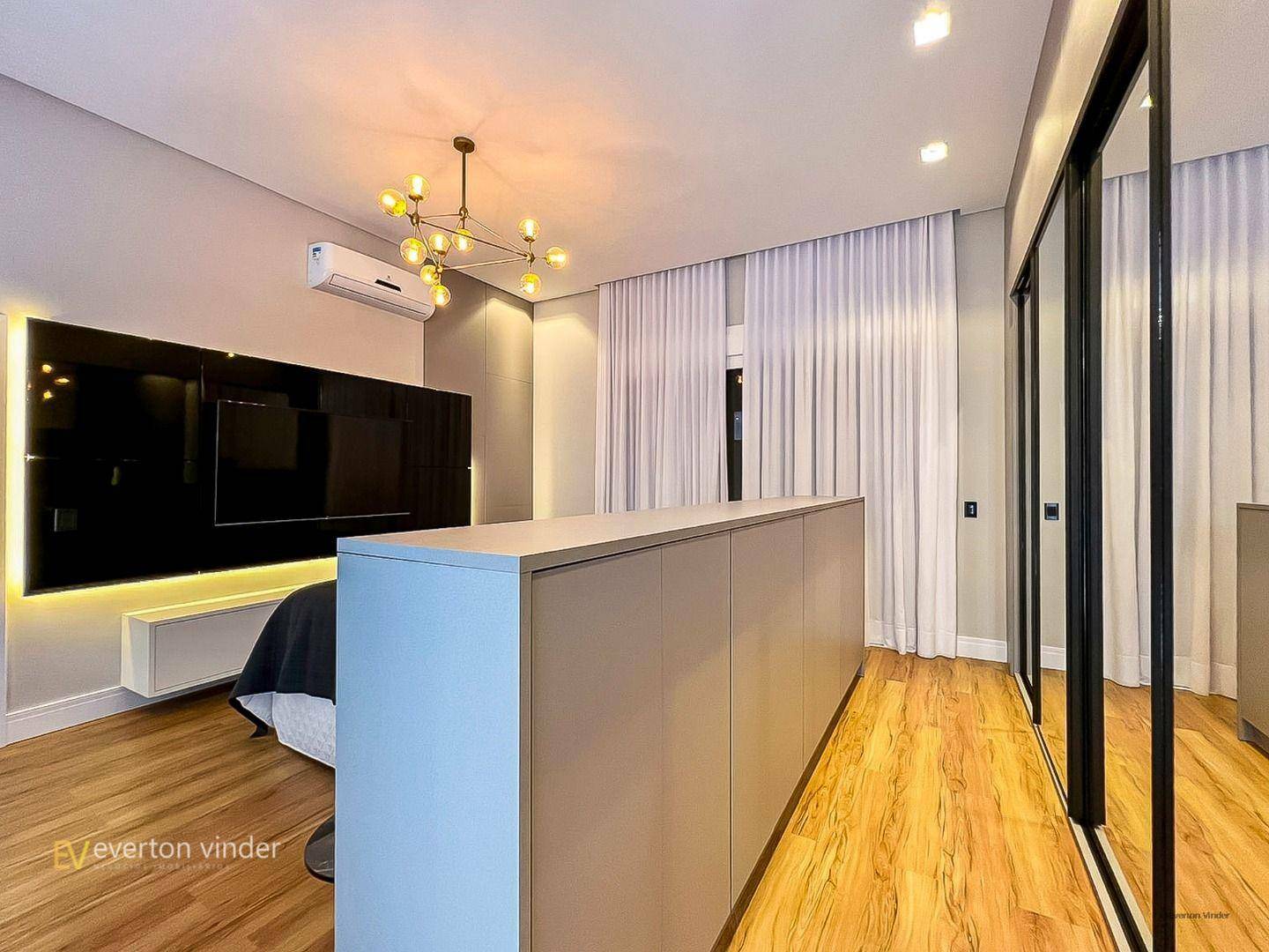 Sobrado à venda com 4 quartos, 350m² - Foto 35