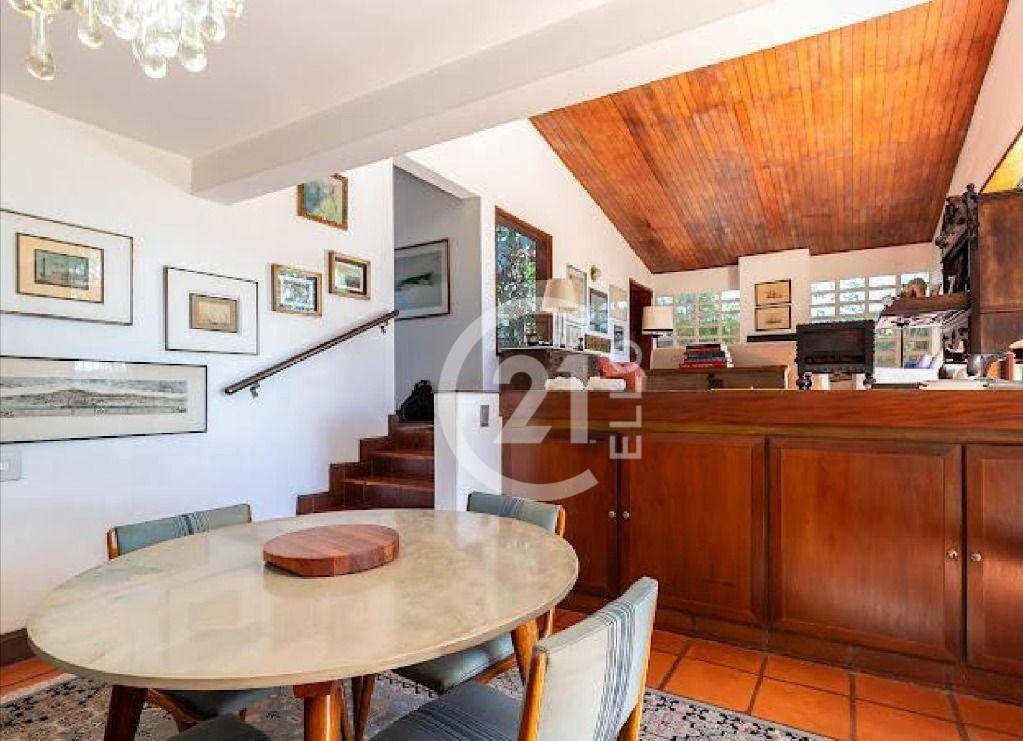Casa à venda com 3 quartos, 250m² - Foto 11