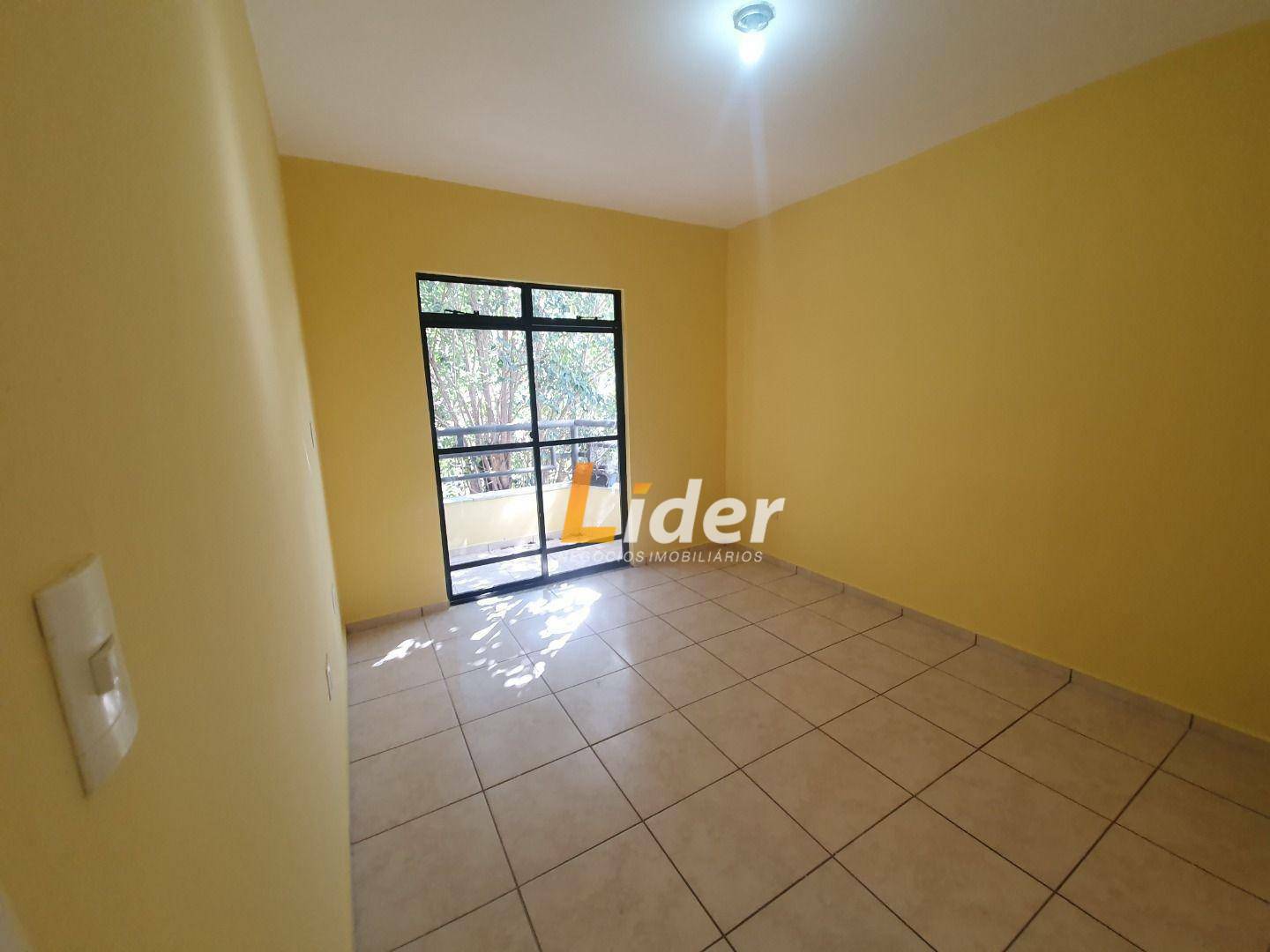 Apartamento para alugar com 3 quartos, 90m² - Foto 13