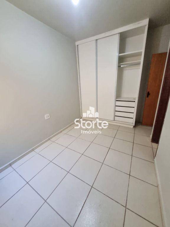 Apartamento para alugar com 2 quartos, 70m² - Foto 4