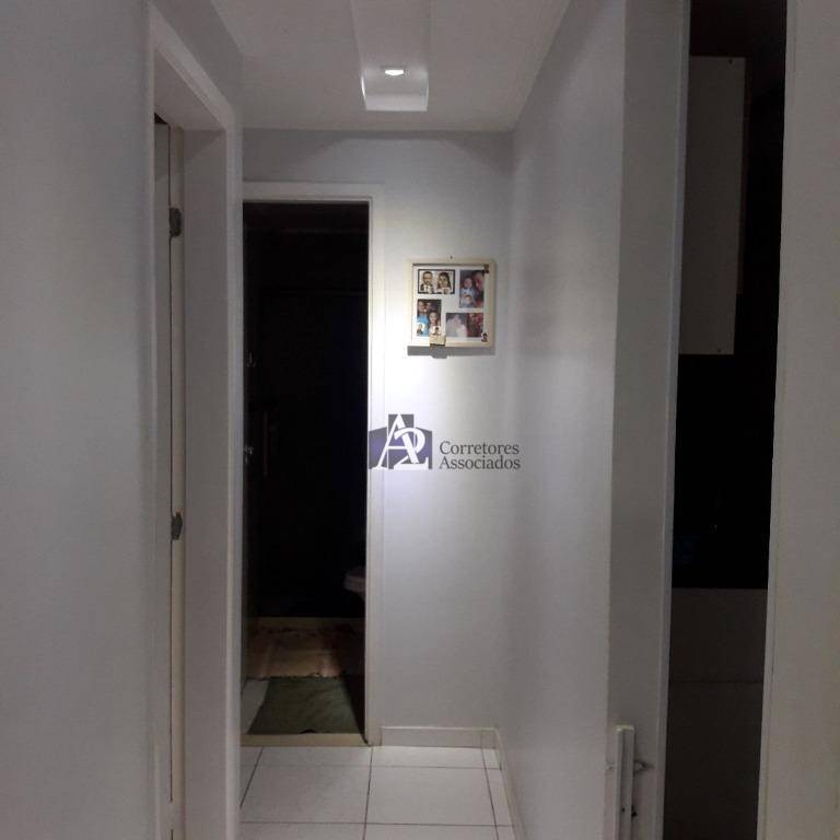 Apartamento à venda com 2 quartos, 60m² - Foto 4