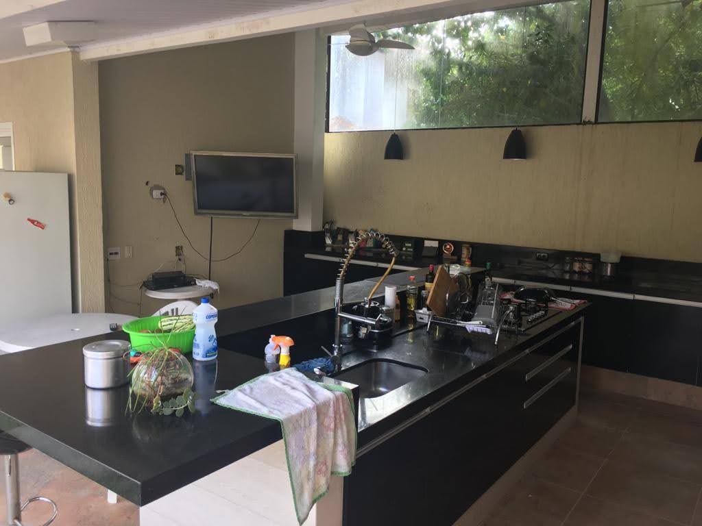 Casa de Condomínio à venda com 3 quartos, 350m² - Foto 17