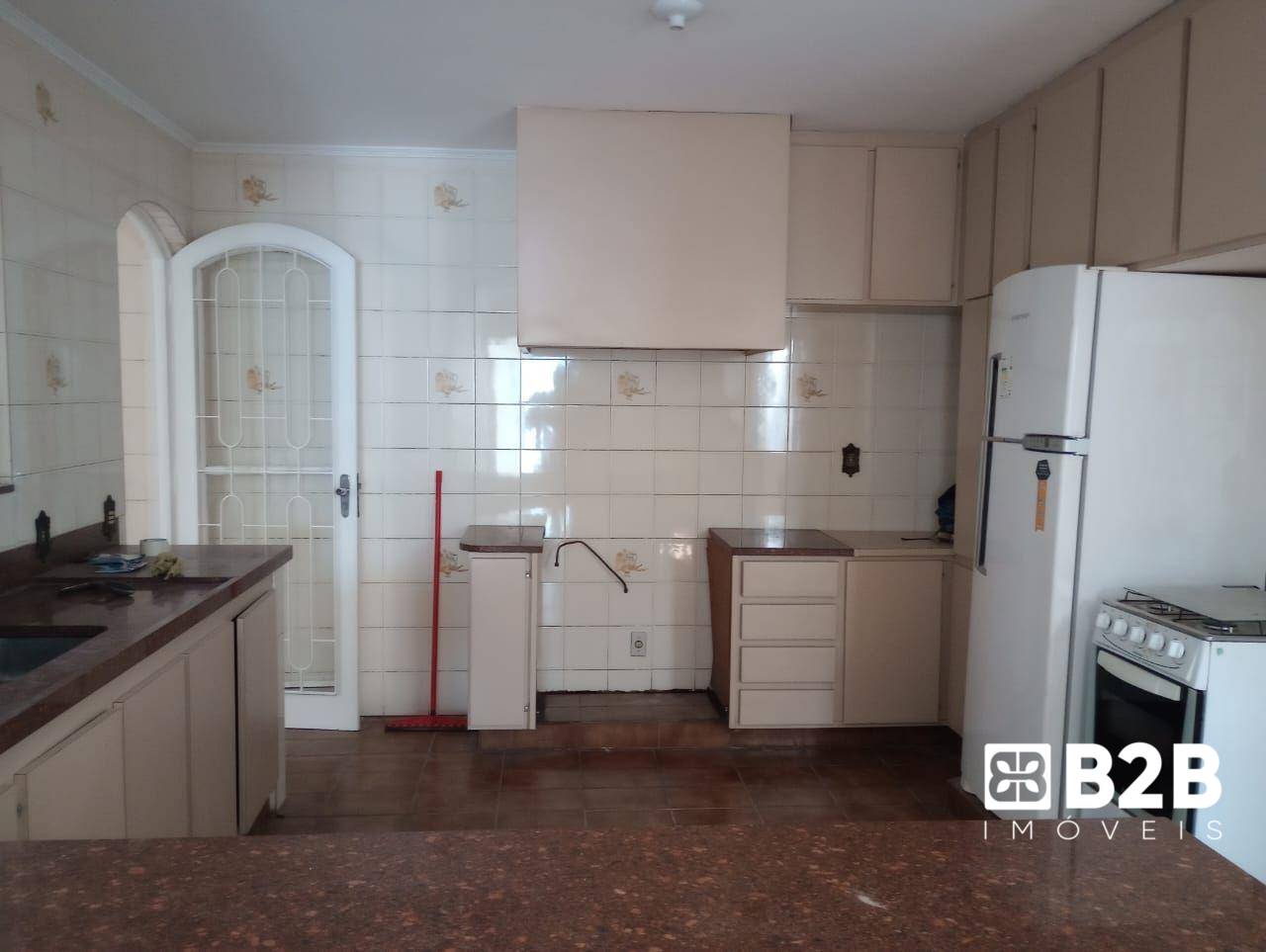 Casa à venda com 2 quartos, 178m² - Foto 18