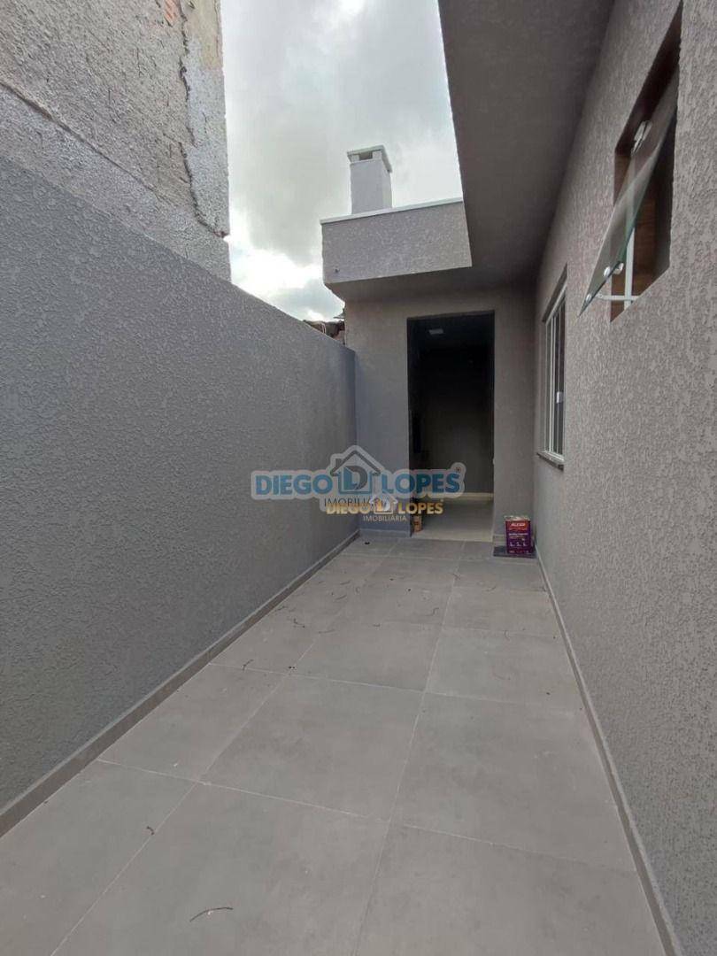 Casa à venda com 3 quartos, 75m² - Foto 4