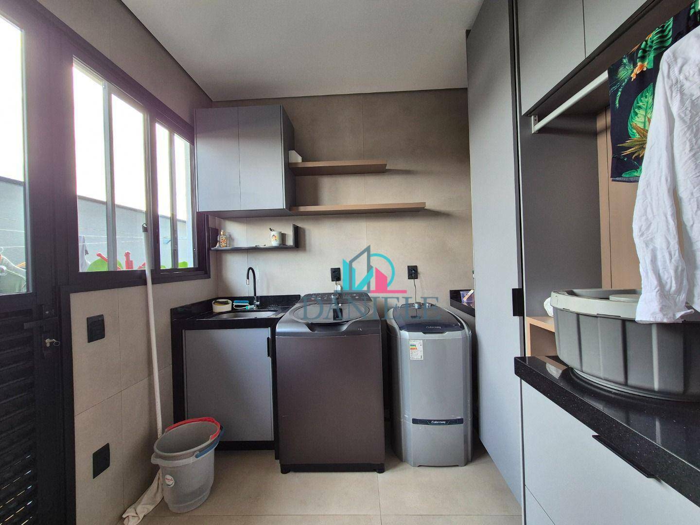 Casa de Condomínio à venda com 3 quartos, 276m² - Foto 29