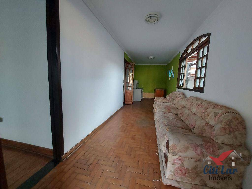 Casa para alugar com 2 quartos, 150m² - Foto 3