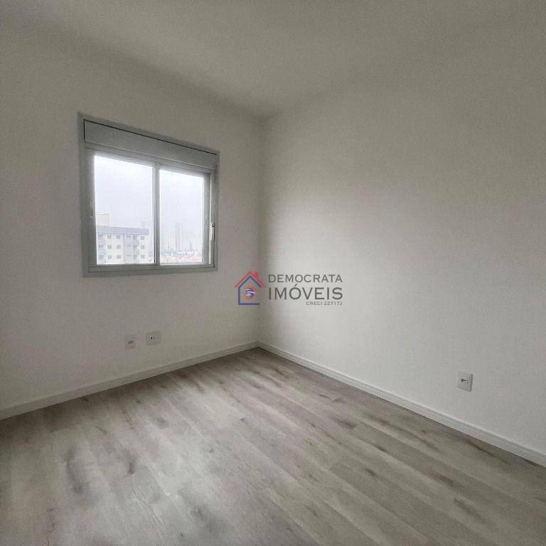 Apartamento à venda e aluguel com 2 quartos, 67m² - Foto 11