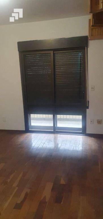 Apartamento para alugar com 3 quartos, 148m² - Foto 10