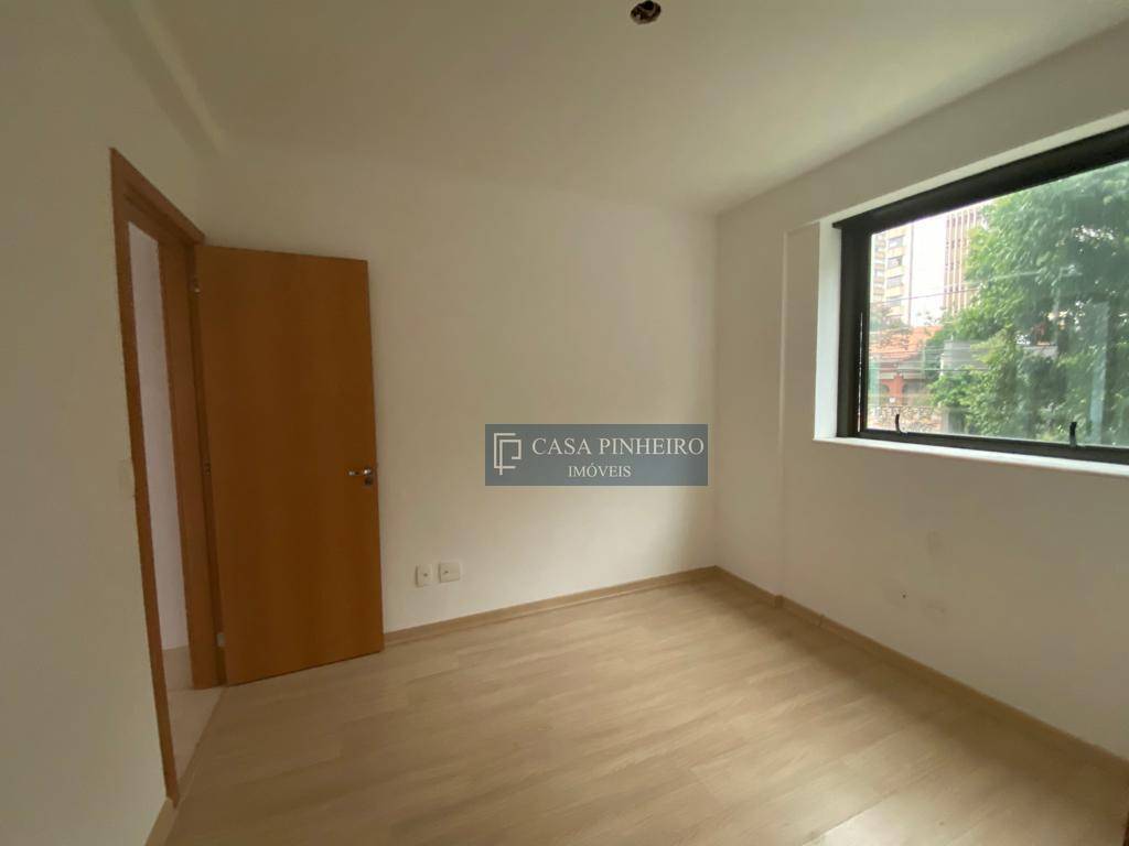 Apartamento à venda com 3 quartos, 110m² - Foto 13