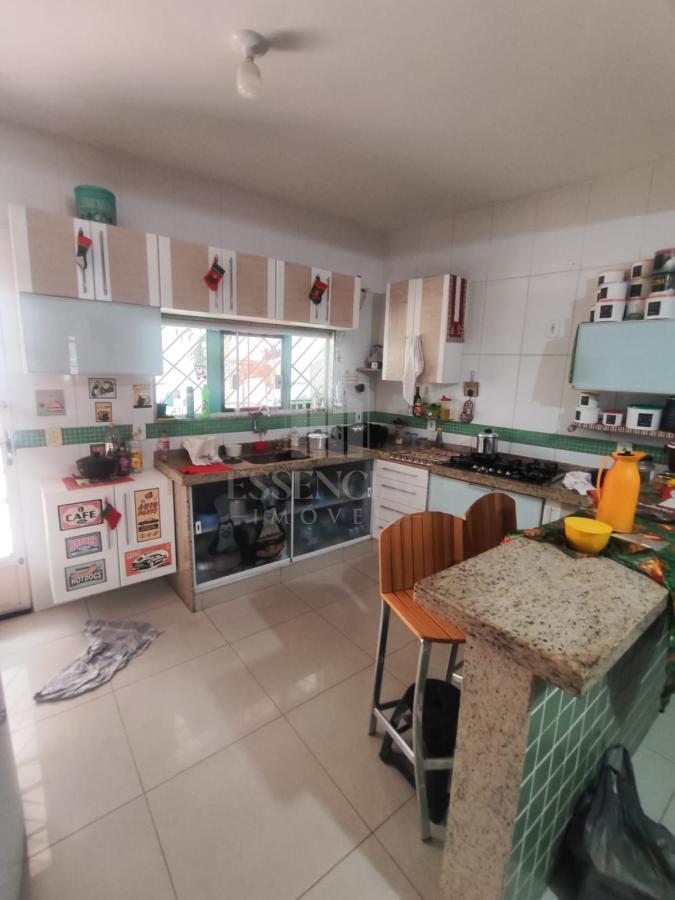 Casa à venda com 2 quartos, 150m² - Foto 16