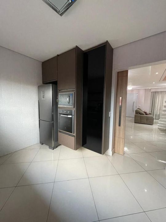 Sobrado à venda com 2 quartos, 190m² - Foto 15