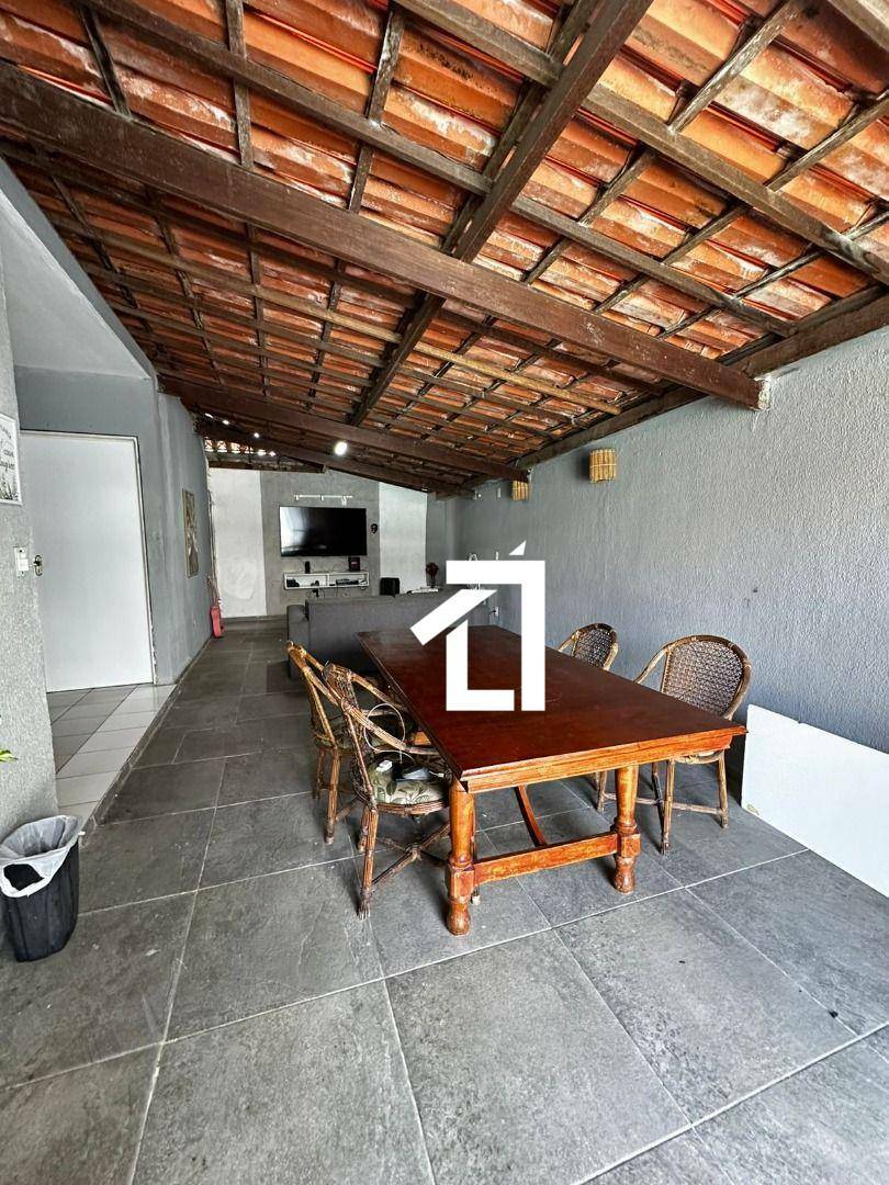 Casa, 3 quartos, 108 m² - Foto 2