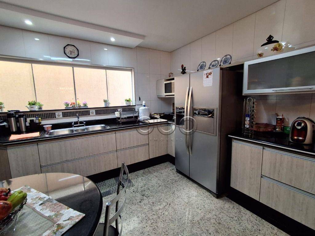 Casa de Condomínio à venda com 4 quartos, 324m² - Foto 13