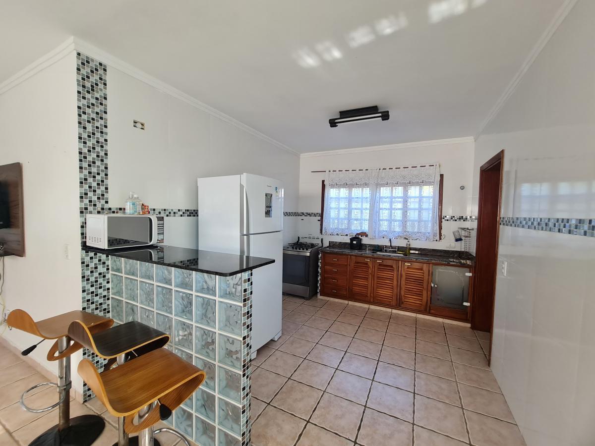 Casa à venda com 3 quartos, 360m² - Foto 14