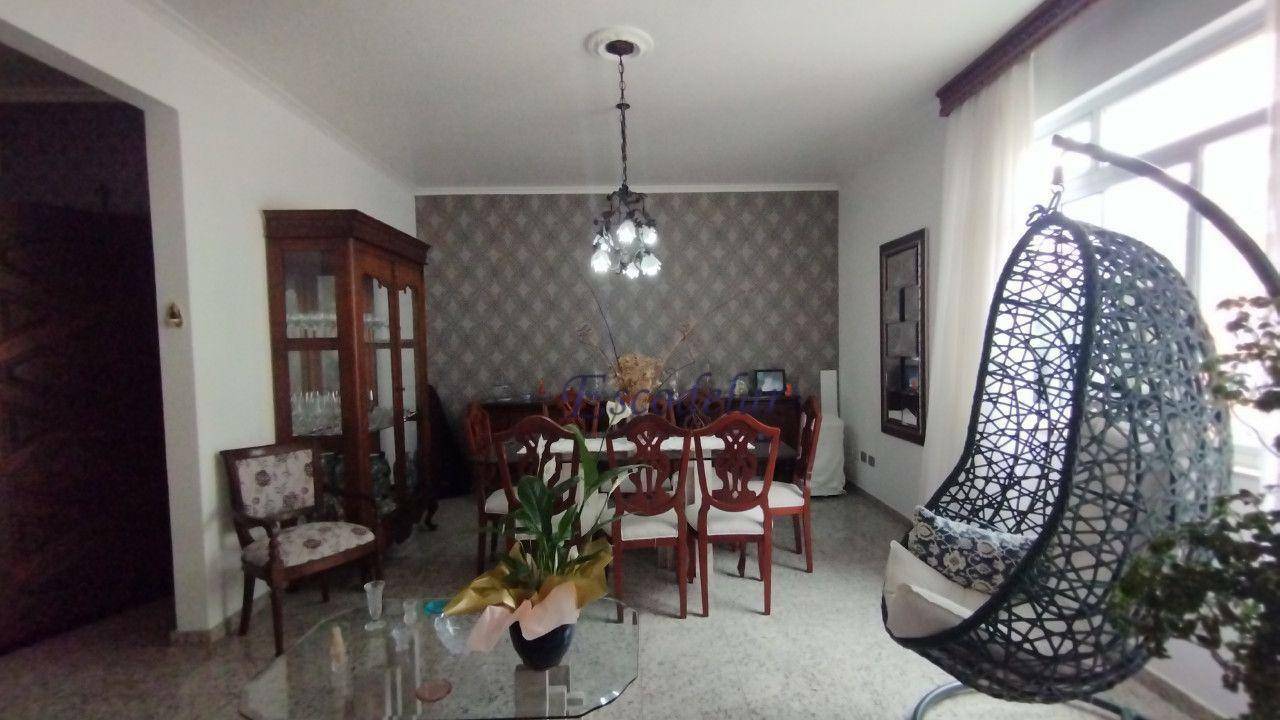 Apartamento à venda com 3 quartos, 158m² - Foto 1