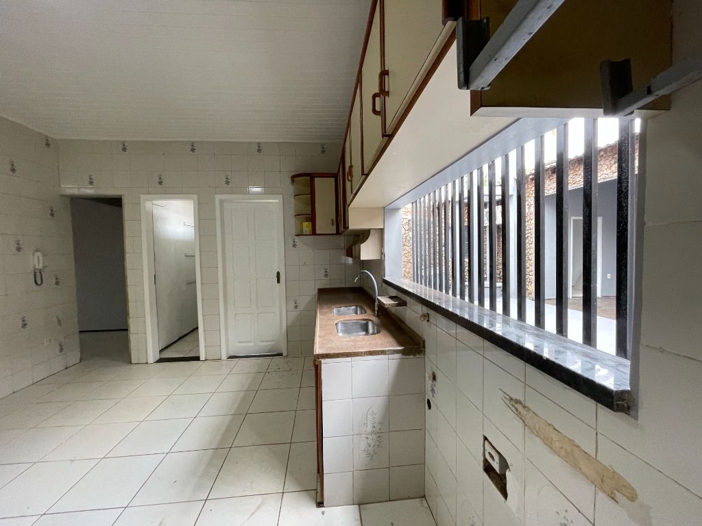 Casa à venda com 4 quartos, 400m² - Foto 30