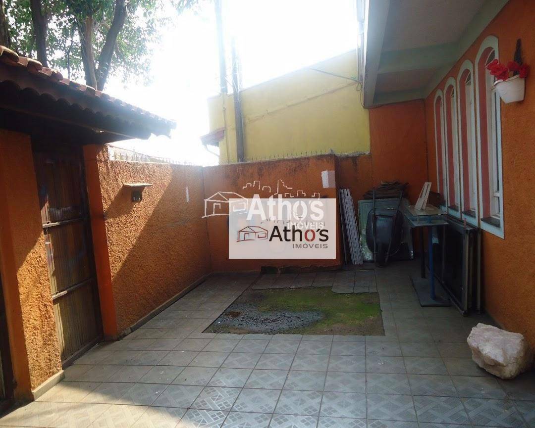 Sobrado à venda com 3 quartos, 250m² - Foto 3