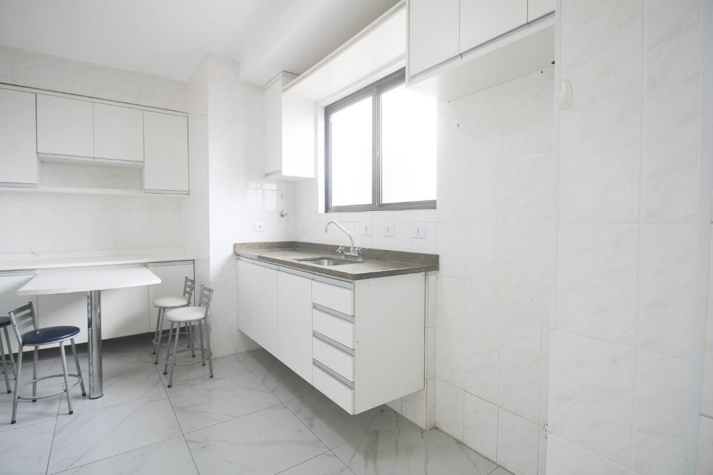 Apartamento para alugar com 2 quartos, 80m² - Foto 14