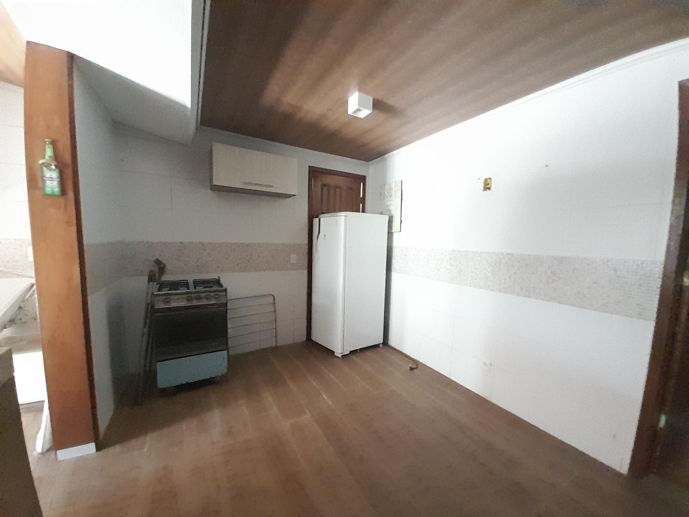 Casa de Condomínio para alugar com 4 quartos, 90m² - Foto 18