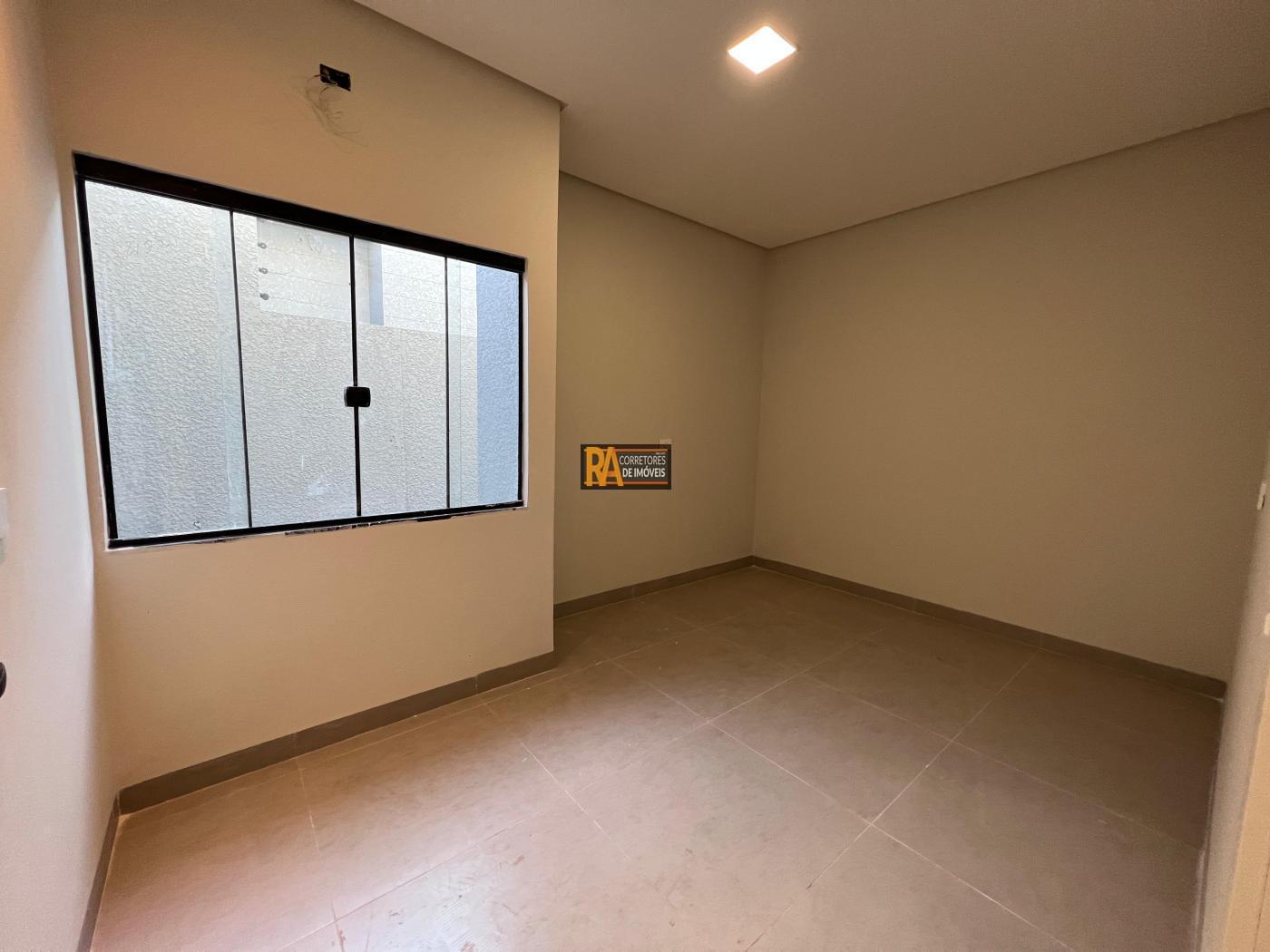 Casa à venda com 2 quartos, 125m² - Foto 4
