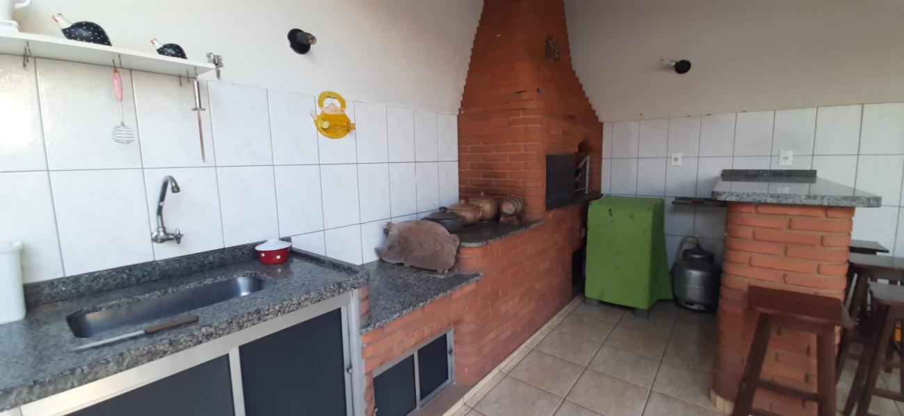 Casa à venda com 4 quartos, 240m² - Foto 15